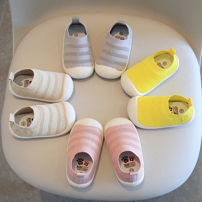 Chaussures antidérapantes à rayures pour bébé